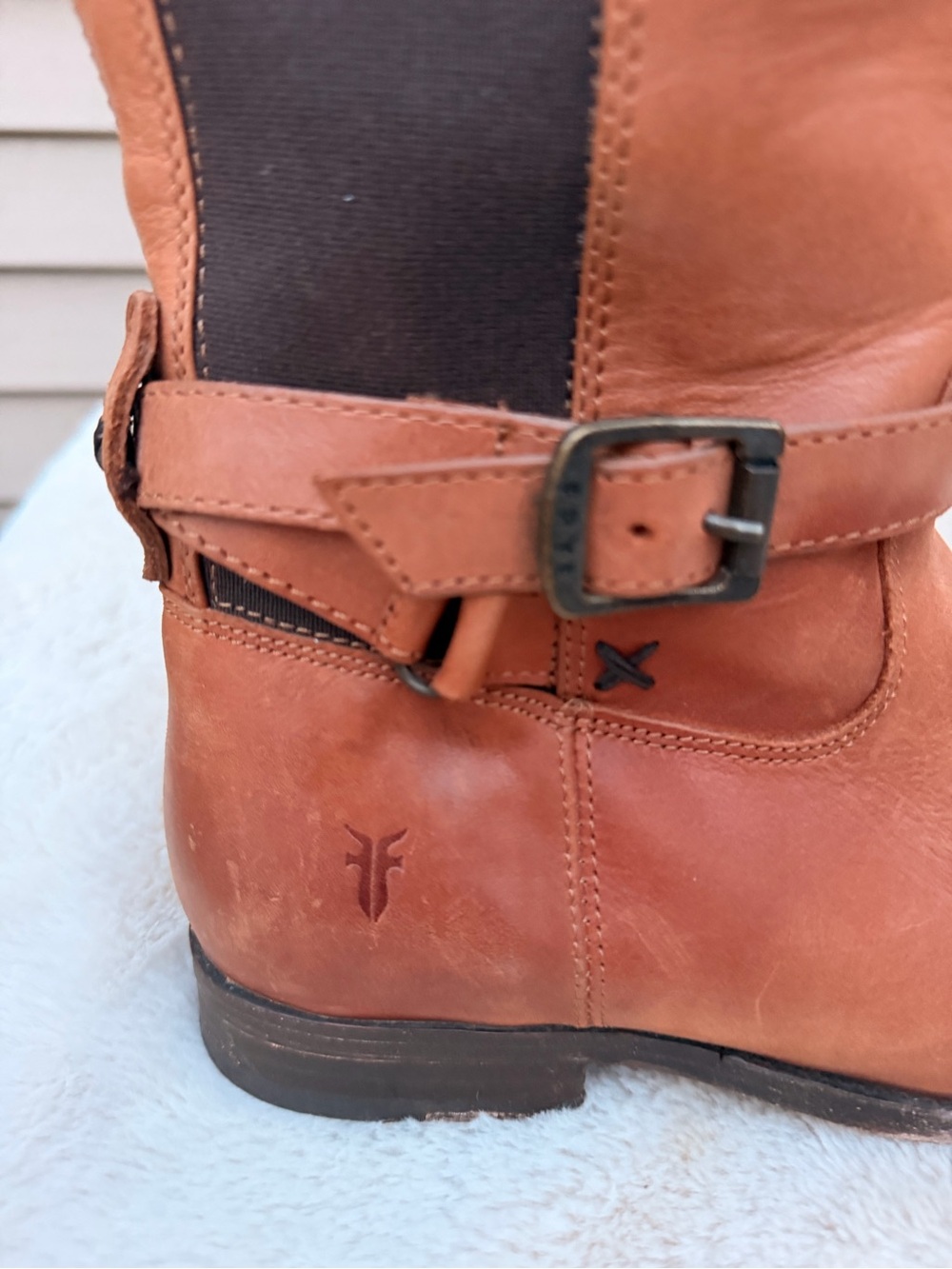 Frye Beige Leather Boots with Dark Brown Trim Size 8 - Picture 2 of 16